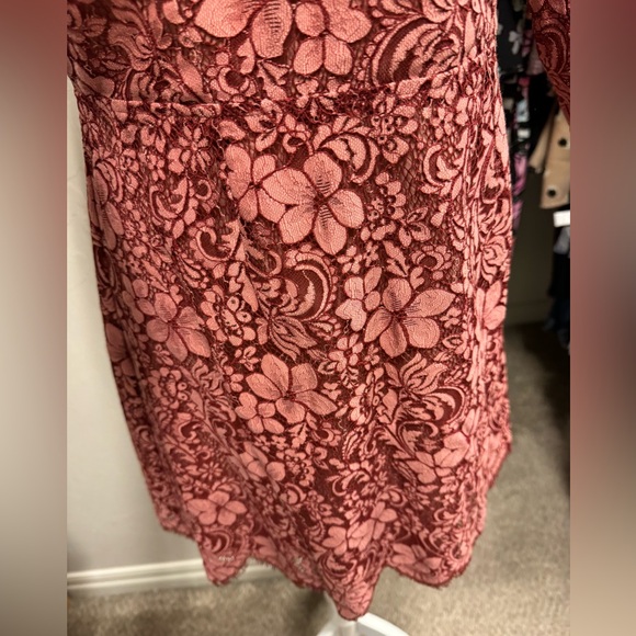 For love and lemons preowned size L but runs small - Picture 13 of 17